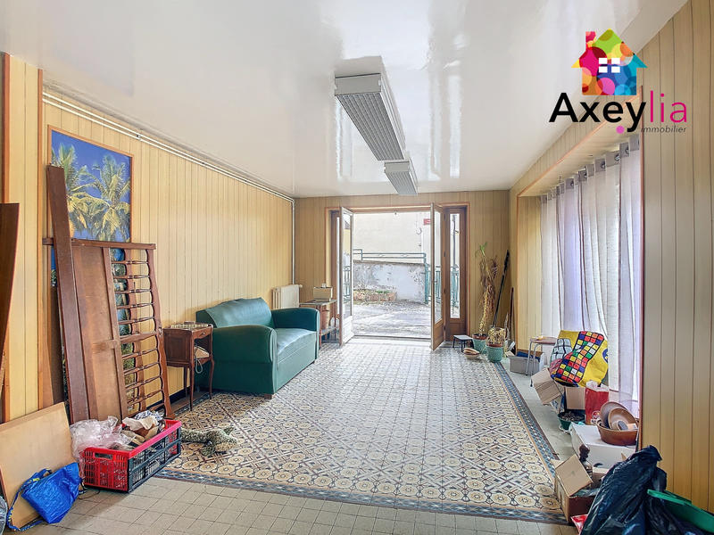 Maison de village - 220 m² - 8 pièces