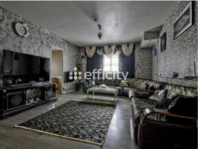 Immeuble - 285 m² - 14 pièces