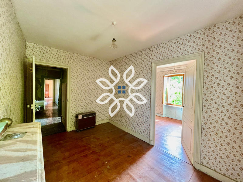 Propriété - 197 m² - 7 pièces