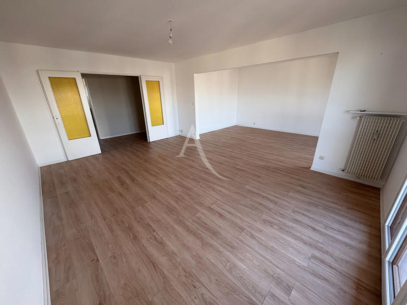 Appartement - 90 m² - 4 pièces
