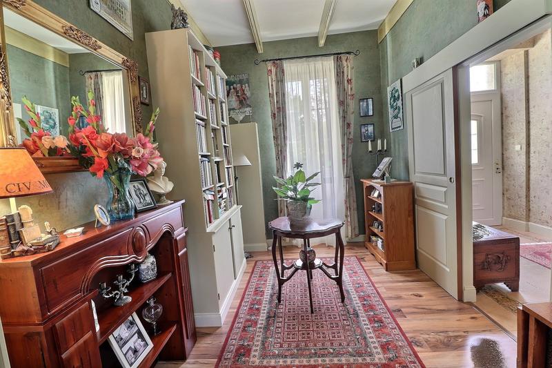 Maison - 210 m² - 8 pièces