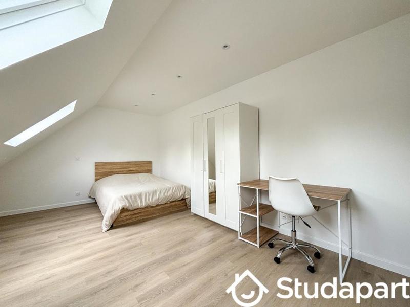 Chambre - 11 m² - 1 pièce