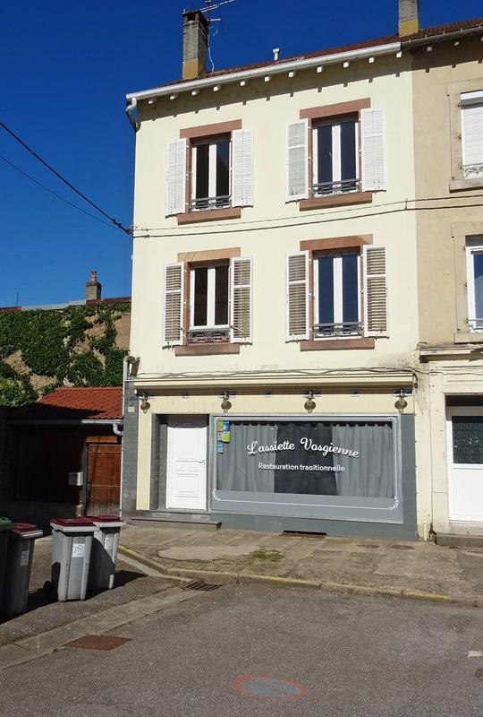 Maison - 205 m² - 14 pièces