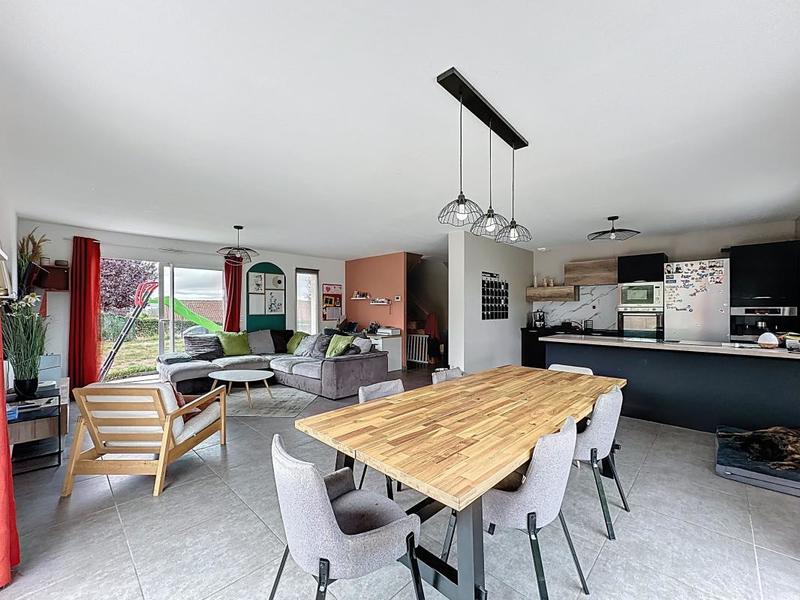 Maison - 170 m² - 7 pièces