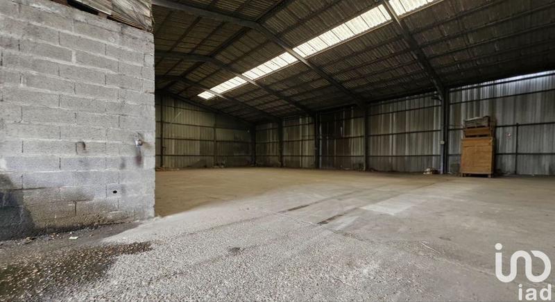 Local commercial - 1 765 m²