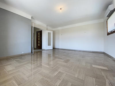 Appartement - 72 m² - 2 pièces