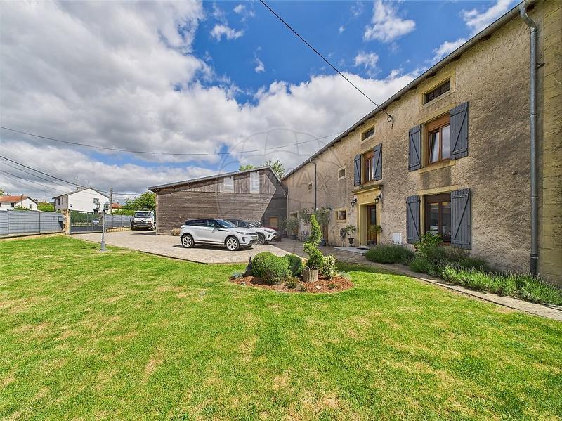 Corps de ferme - 262 m² - 6 pièces