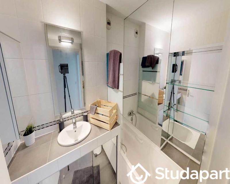 Chambre - 50 m² - 1 pièce