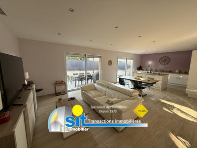 Maison - 95 m² - 5 pièces