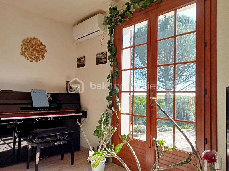 Pavillon - 180 m² - 7 pièces