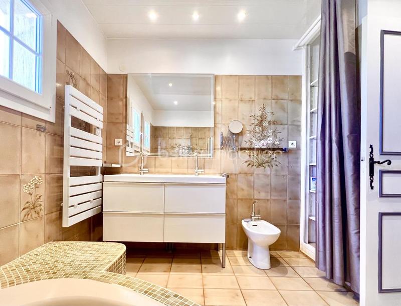 Maison - 150 m² - 7 pièces