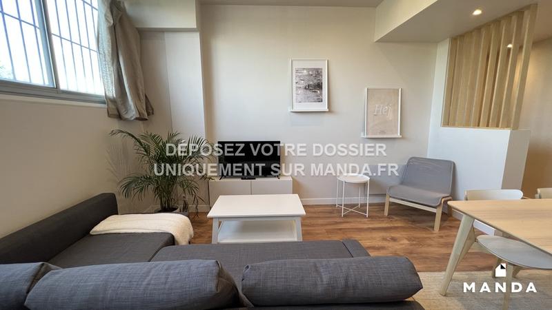 Chambre - 12 m² - 5 pièces