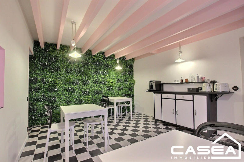 Maison ancienne - 326 m² - 14 pièces