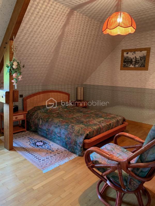 Maison traditionnelle - 206 m² - 7 pièces