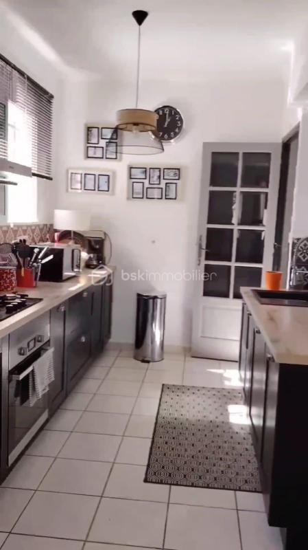 Propriété - 98 m² - 6 pièces