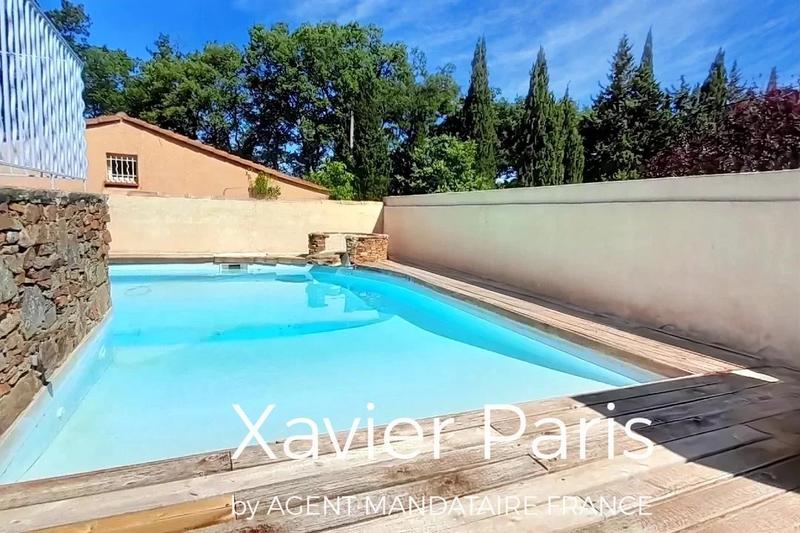 Maison - 202 m² - 8 pièces