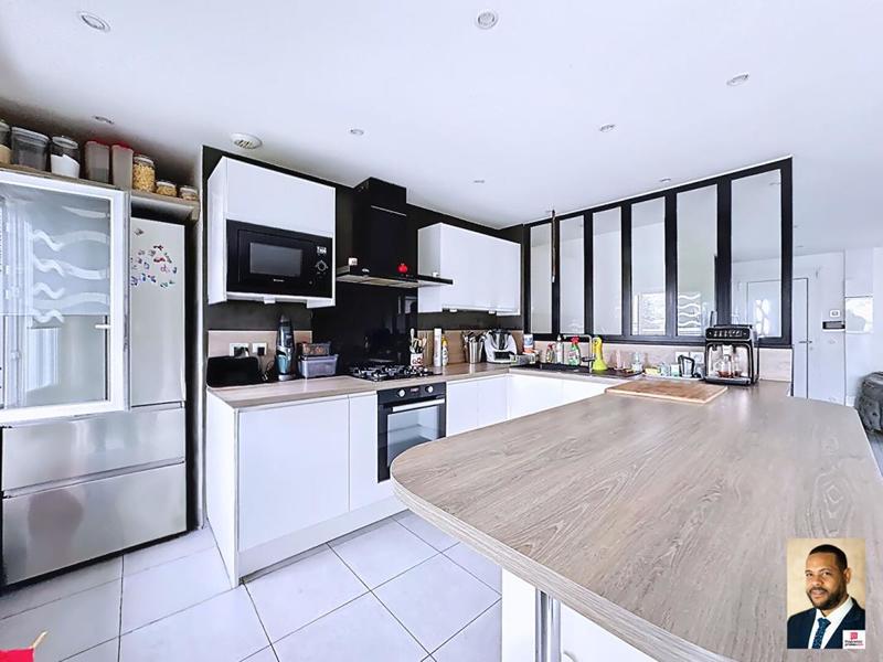 Maison - 146 m² - 6 pièces