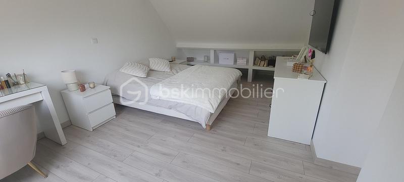 Maison - 161 m² - 8 pièces