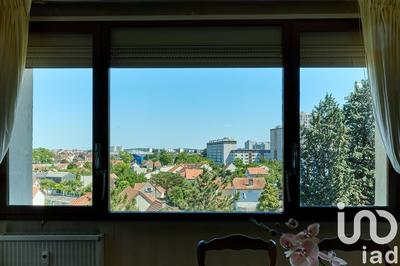 Appartement - 93 m² - 5 pièces