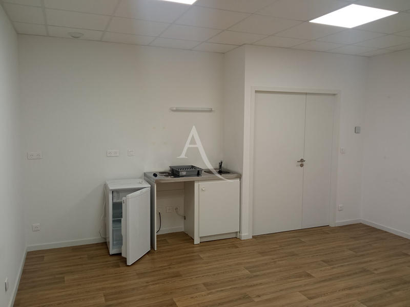 Local commercial - 191 m² - 7 pièces