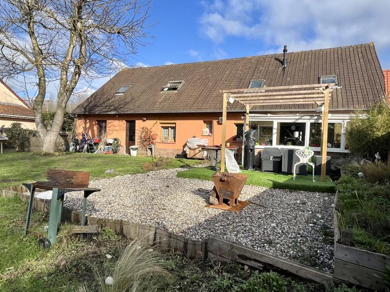 Maison traditionnelle - 140 m² - 6 pièces