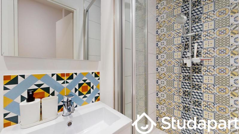 Chambre - 11 m² - 1 pièce