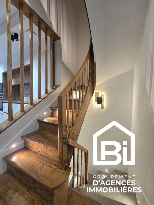 Maison de ville - 104 m² - 8 pièces