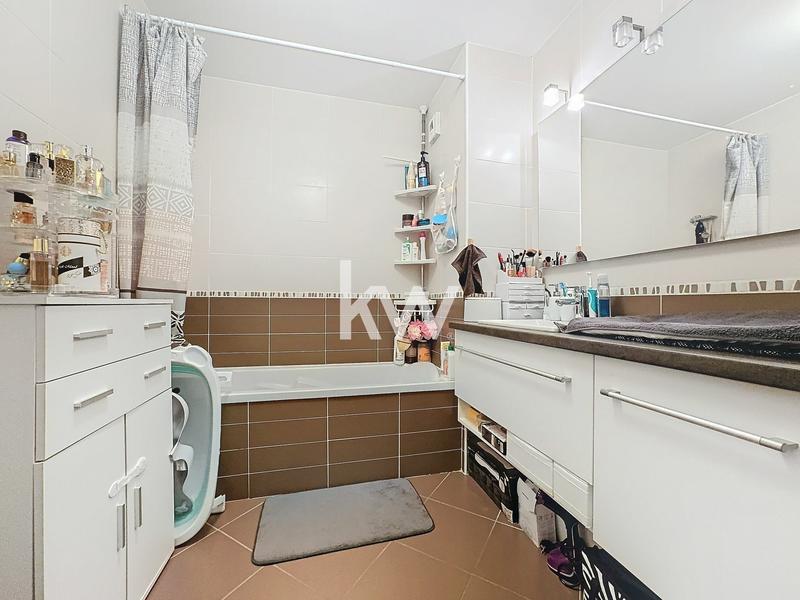 Appartement - 90 m² - 4 pièces