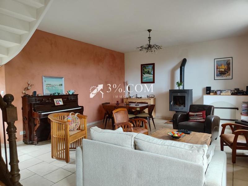 Propriété - 181 m² - 9 pièces