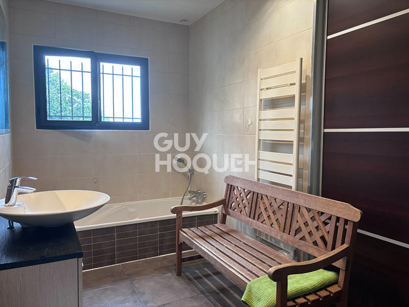 Maison - 193 m² - 7 pièces