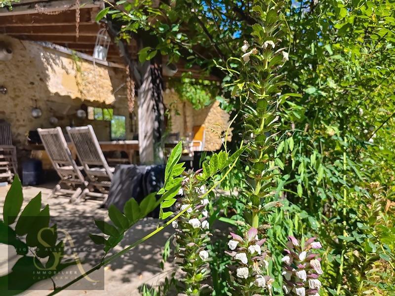 Maison - 214 m² - 9 pièces