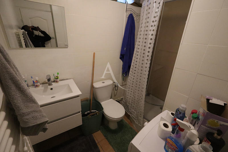 Maison - 237 m² - 11 pièces