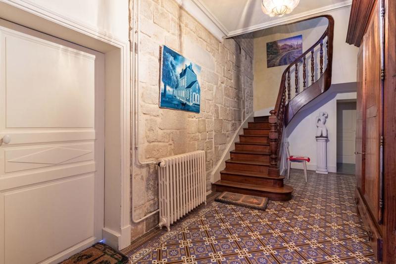 Demeure - 280 m² - 8 pièces