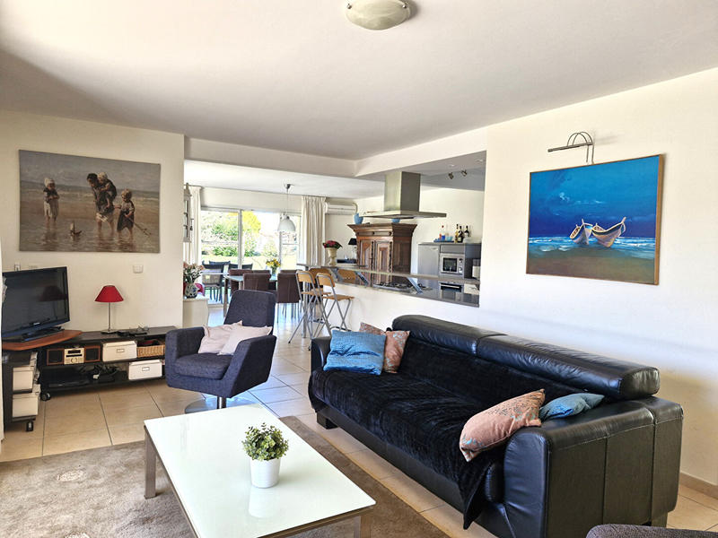 Maison - 140 m² - 5 pièces