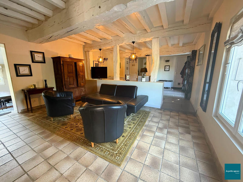 Maison - 184 m² - 8 pièces