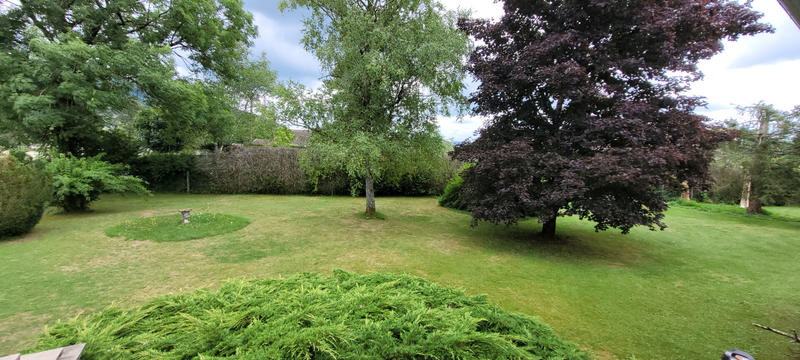 Maison - 204 m² - 9 pièces