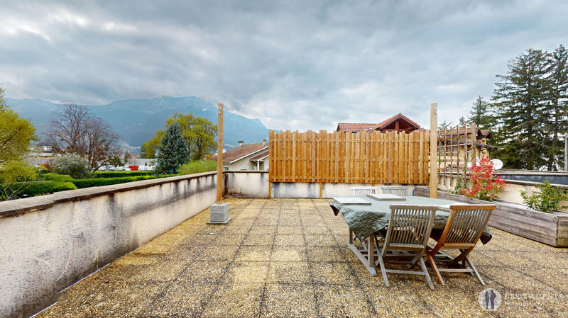 Maison - 263 m² - 5 pièces