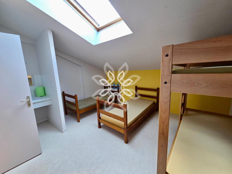 Propriété - 500 m² - 30 pièces