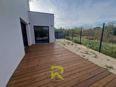 Villa - 95 m² - 4 pièces