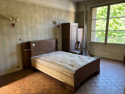 Maison - 235 m² - 9 pièces