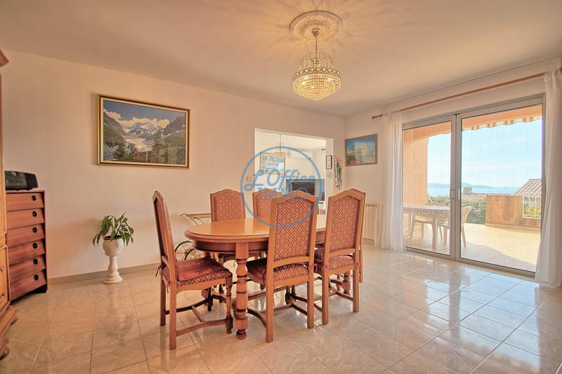 Villa - 200 m² - 7 pièces