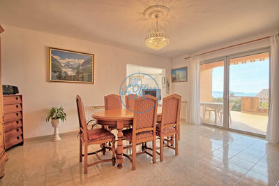 Villa - 200 m² - 7 pièces