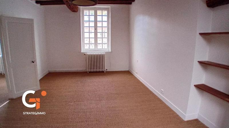 Maison - 222 m² - 6 pièces