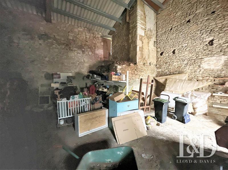 Parking / Garage - 53 m²