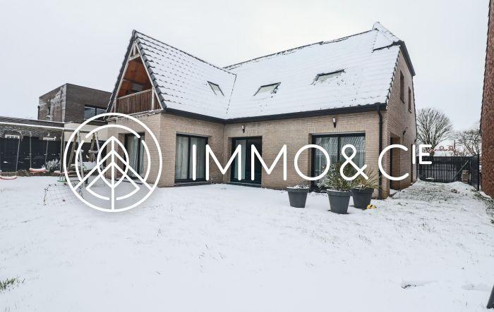 Maison - 260 m² - 6 pièces