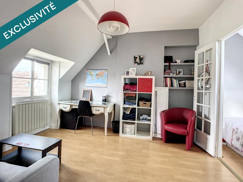Appartement - 180 m² - 6 pièces