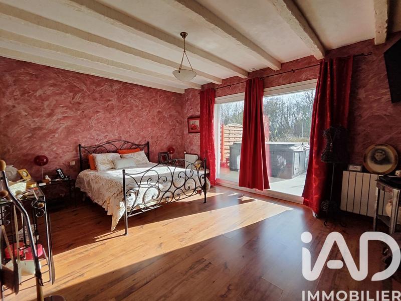 Maison - 222 m² - 9 pièces