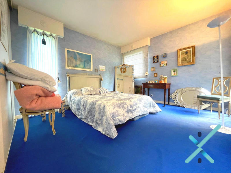 Maison contemporaine - 252 m² - 11 pièces