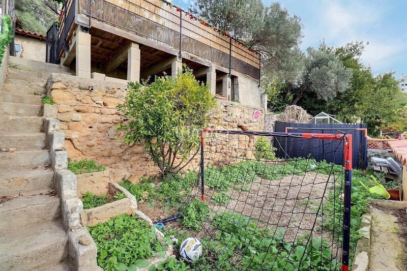 Maison - 101 m² - 5 pièces