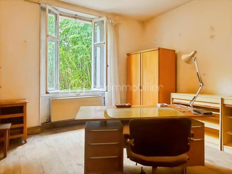 Maison en pierre - 200 m² - 9 pièces